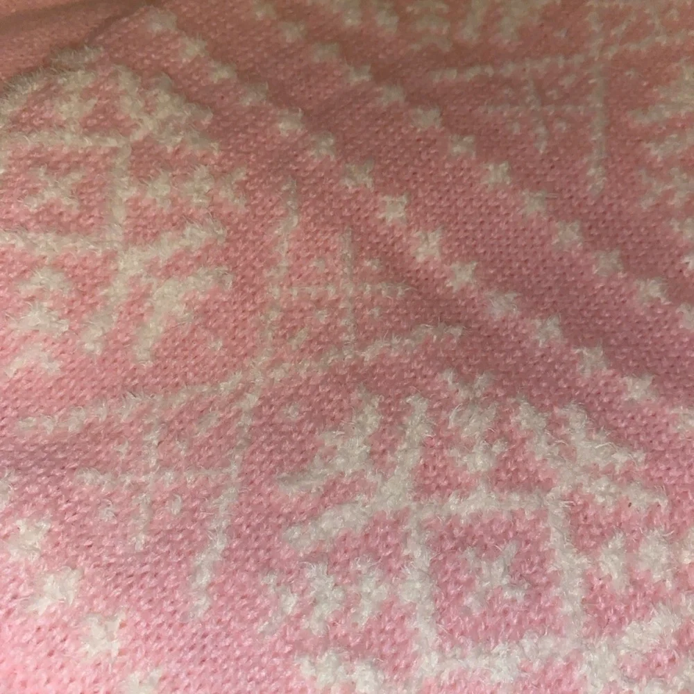 KNIT SCARF Winter Scarf Snowflake Design in Bubblegum Pink 62” x 9”